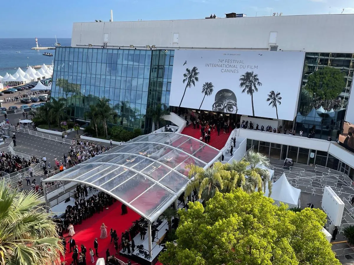 Cannes - Croisette - Palais Des Festivals